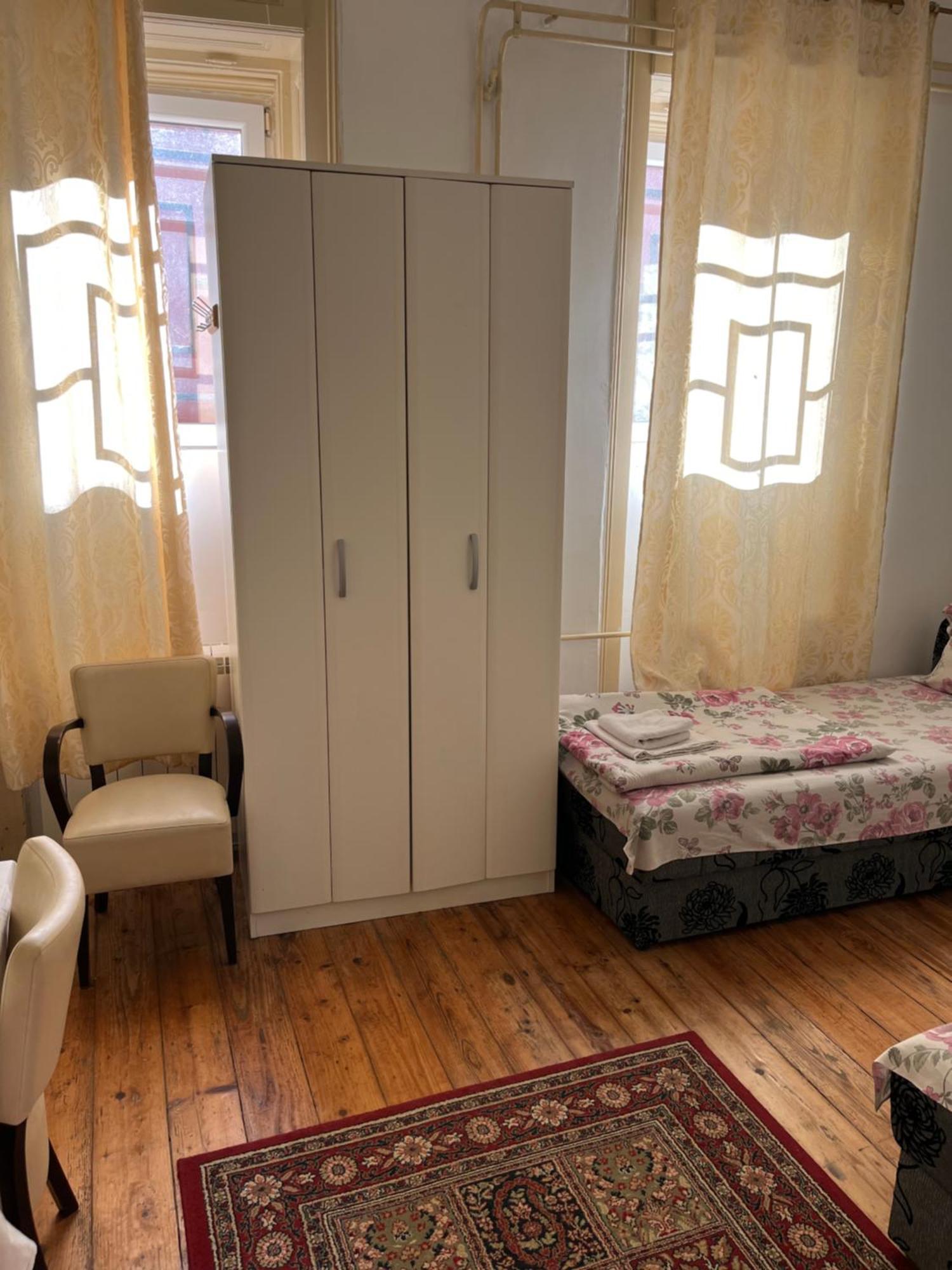 Sobe Sa Sopstvenim Kupatilom Private Rooms Bathroom In Center Novi Sad Exterior foto
